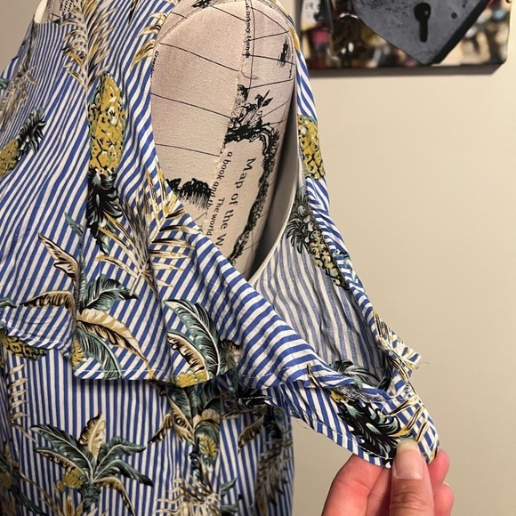 Doe & Rae Pineapple Print Cold Shoulder Dress - Picture 4 of 8